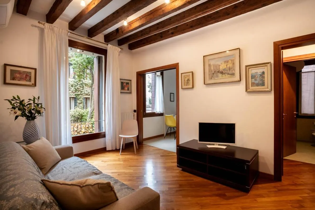 Salmaso Apartments