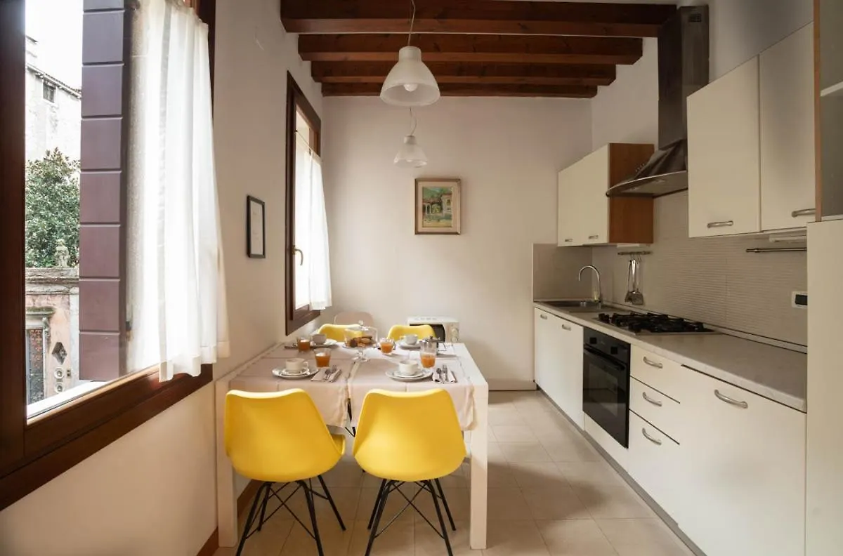 Salmaso Apartments  Venice