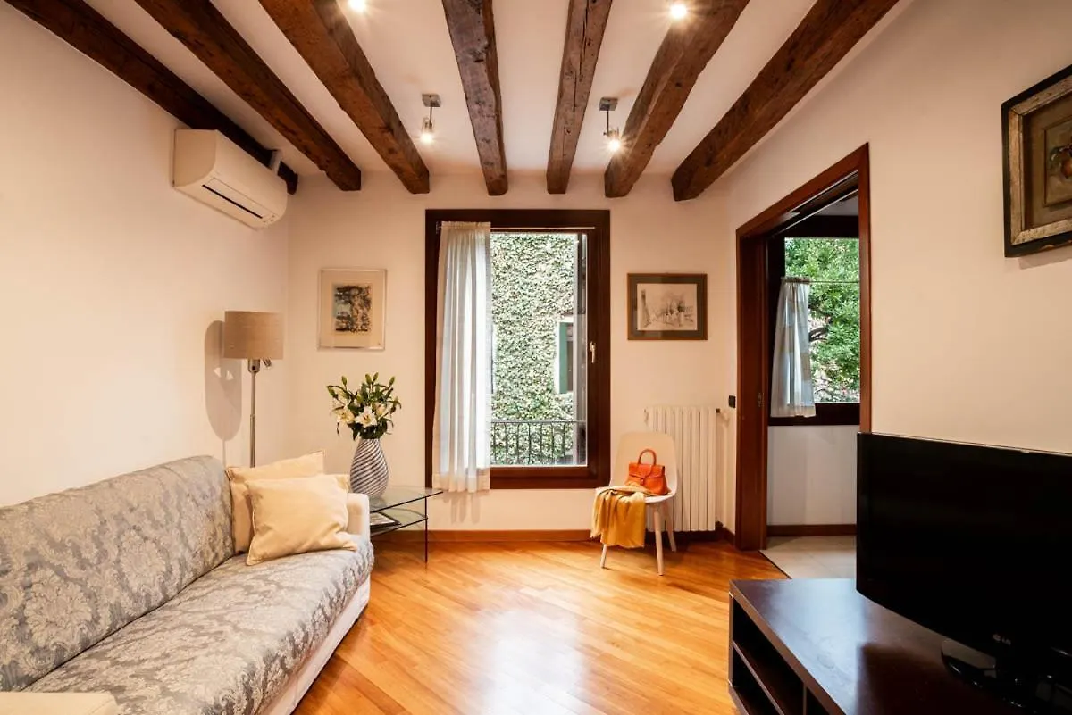 Salmaso Apartments  Venice