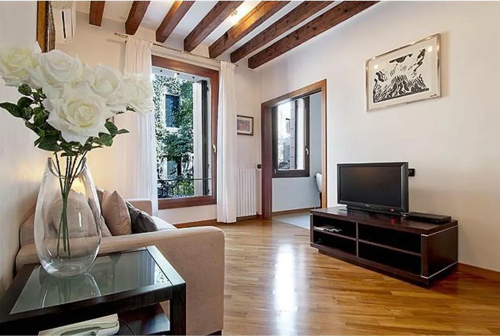 Salmaso Apartments  Venice
