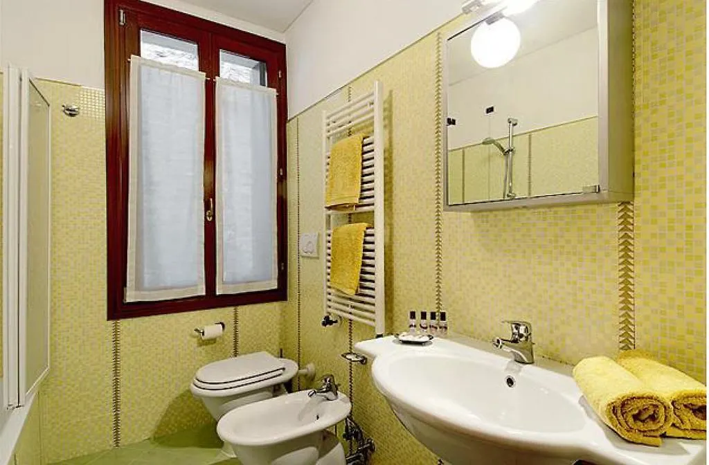 Salmaso Apartments 0*, Venice