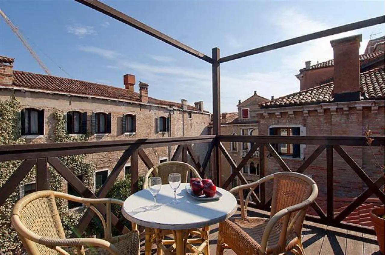 Salmaso Apartments